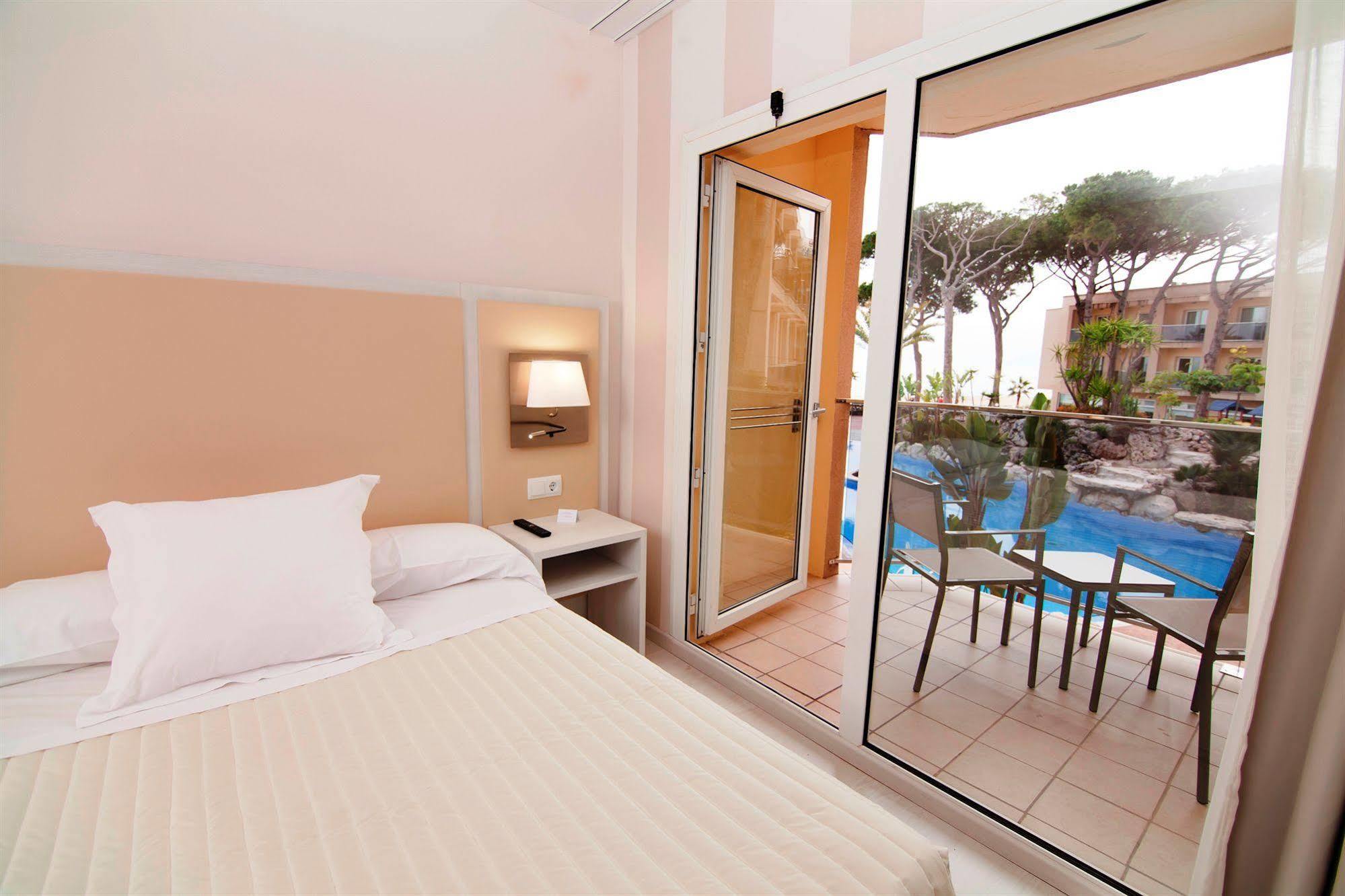 Estival Centurion Playa Hotel Cambrils Exterior photo